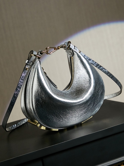 フェンディバッグ素材ディテール